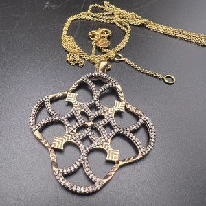 Stella and Dot Medallion Pendant